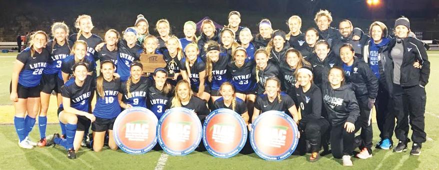 LCWS+poses+for+a+team+photo+after+winning+Conference.