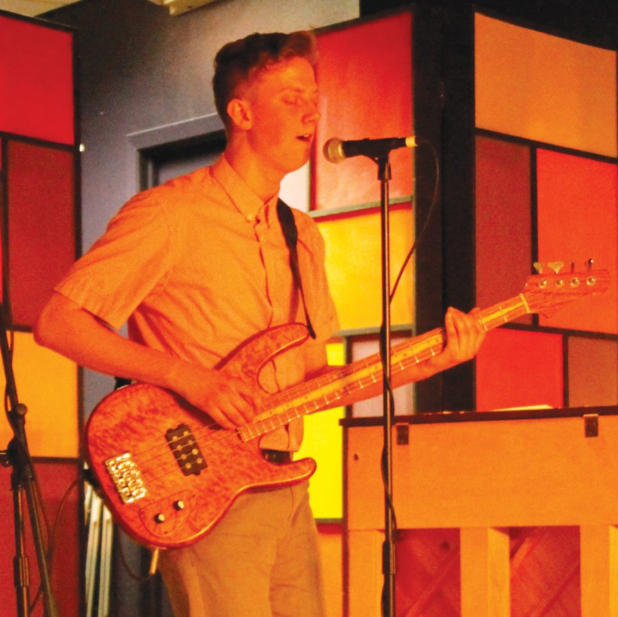 Nelson+Morlock+plays+guitar+in+Marty%E2%80%99s.