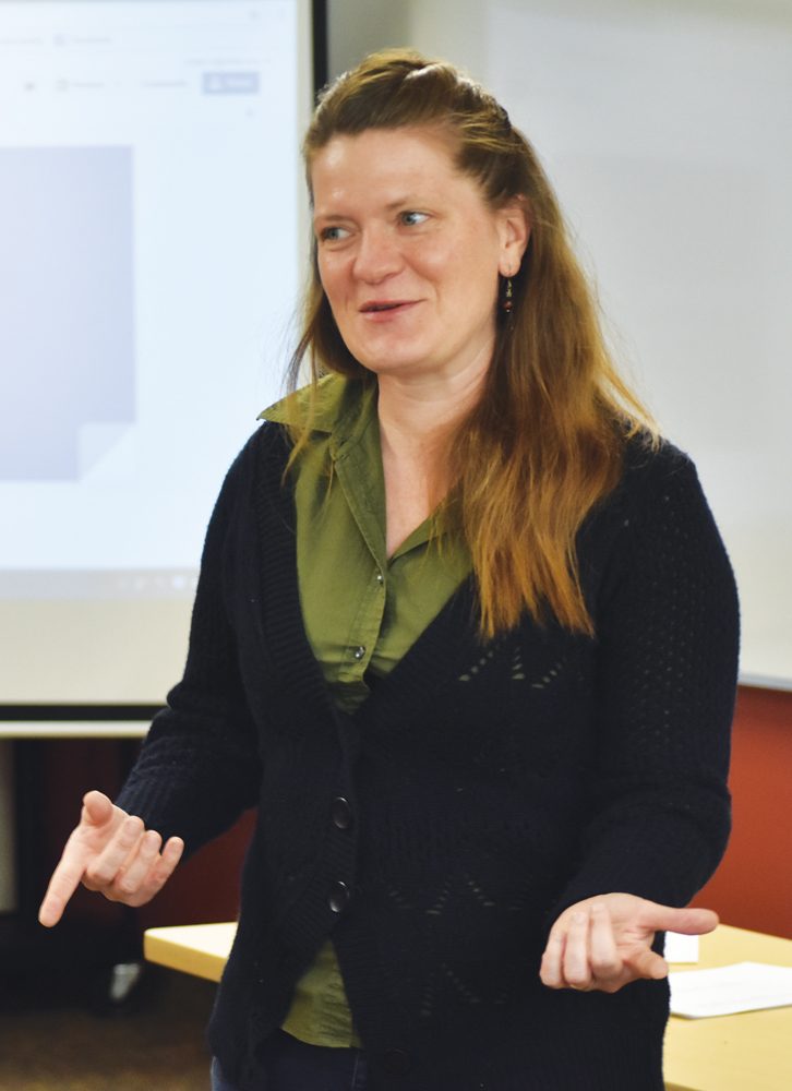 Assistant+of+Environmental+Studies+and+Political+Science+Professor+Rachel+Brummel+discusses+Environmental+issues+in+class.