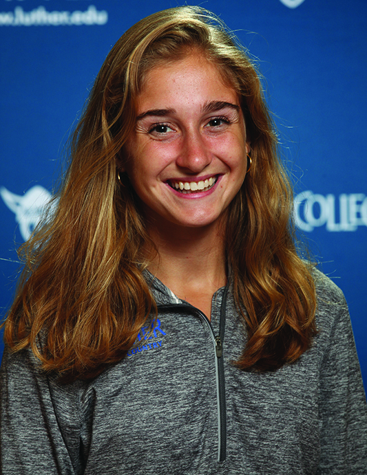 McKenzie Carney ('18) 