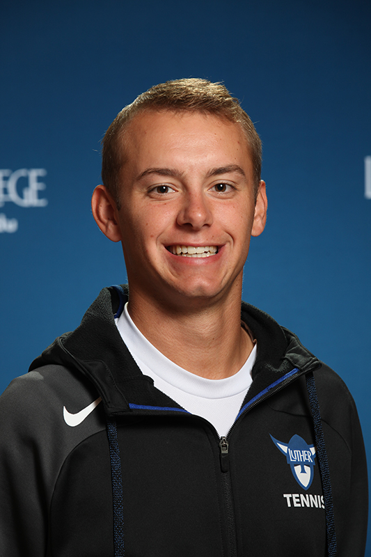 Brian Murman (‘19) was named IIAC player of the week on April 9 for his performance in Men’s Tennis.