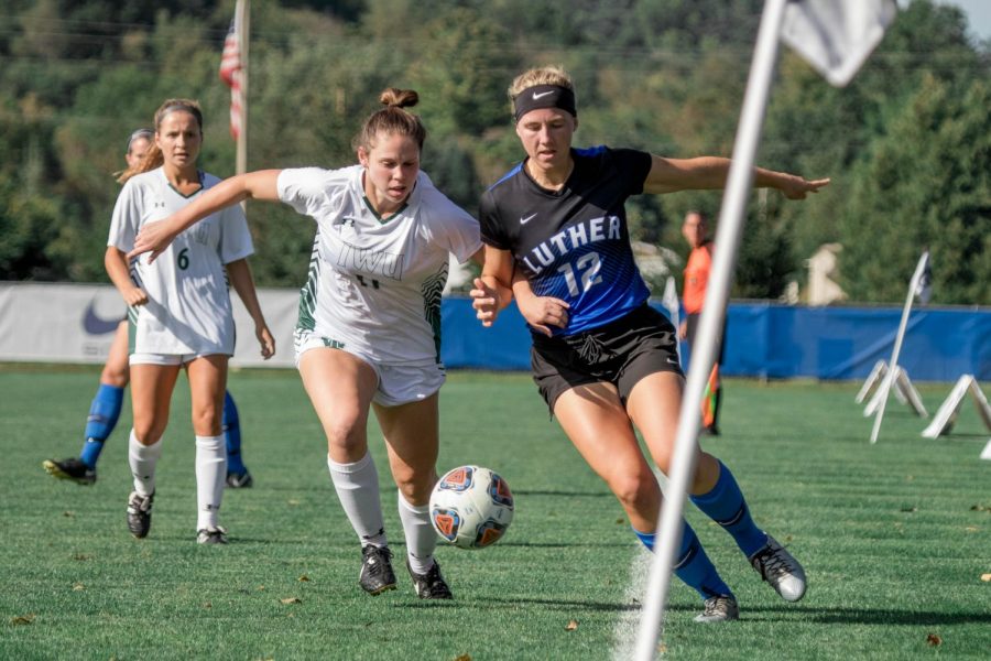 Marta Springer (‘19) sports Nike gear at the women’s soccer match against Illinois Wesleyan University.