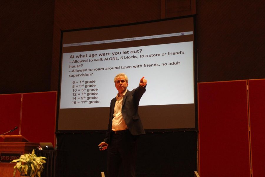 Jonathan+Haidt+lectured+about+possible+consequences+of+%22coddling%22+an+entire+generation.