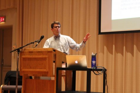 James Hoke delivers the second Paideia Texts and Issues Series lecture