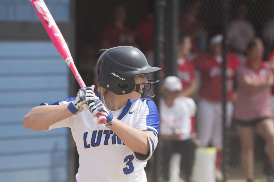 Blake Banowetz (‘19) prepares to bat at a game against Central College on May 1, 2018.