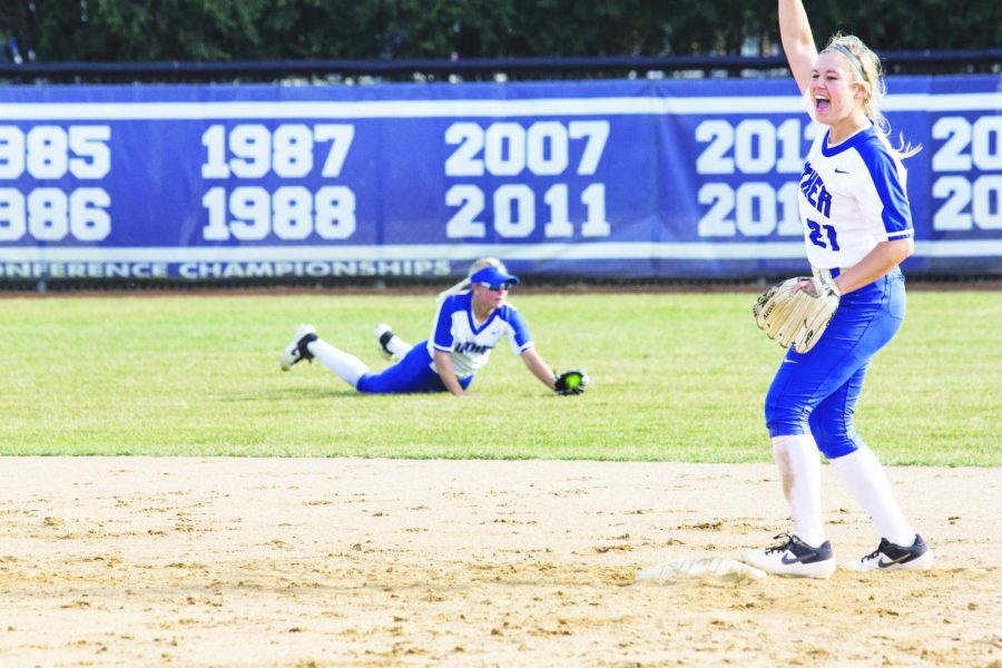 Paige Timmerman (‘20) cheers as Sierra Freeland (‘21) catches a hit to the outfield against Buena Vista on Saturday, April 6.