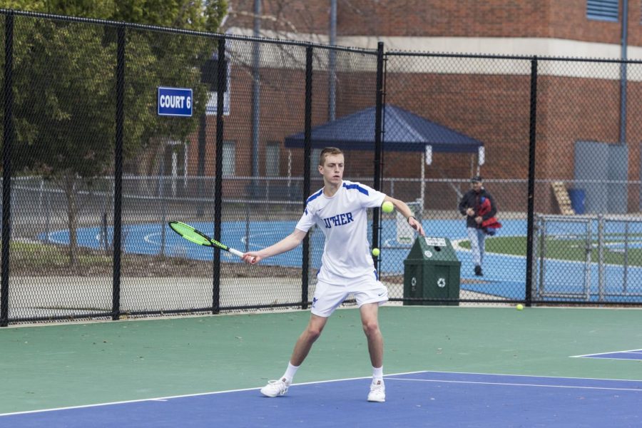 Brook Norwood (21) went 2-1 in doubles.