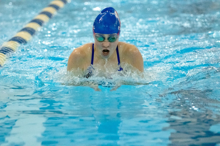 Ava O’Neill swims the 100 Breaststroke during a dual meet against UW-La Crosse on October 29. (Photo courtesy of Duy Nguyen and Luther College Photo Bureau)
