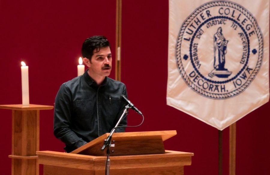 Francisco Cantú, author of “The Line Becomes a River”, speaks at Luther’s 2019 convocation event. (Photo courtesy of Photo Bureau)