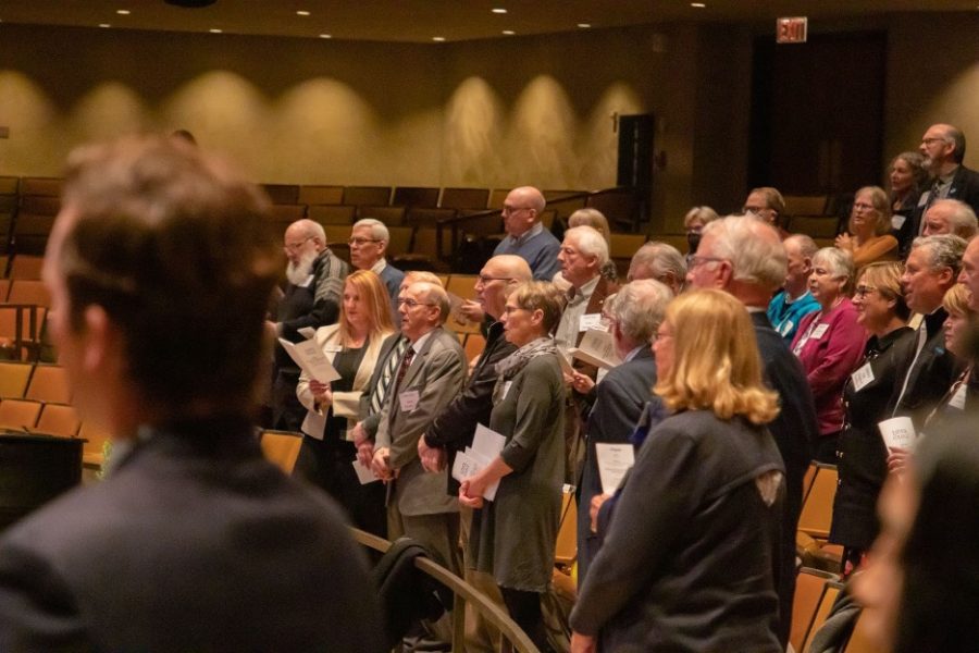 Luther donors sing “To Luther” at the conclusion of the Donor Recognition and Appreciation on April 2. (Photo courtesy of Armando Jenkins-Vazquez/Luther College Photo Bureau)