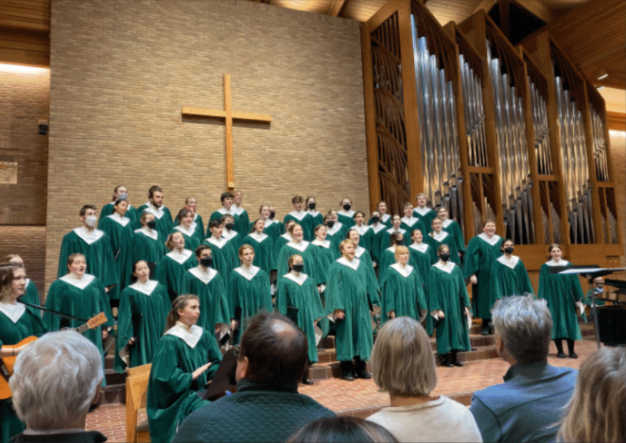 Cathedral Choir performs in St. Philip the Deacon Lutheran Church in Plymouth, Minnesota.                                            Photo courtesy of Morgan Coy (‘24)
