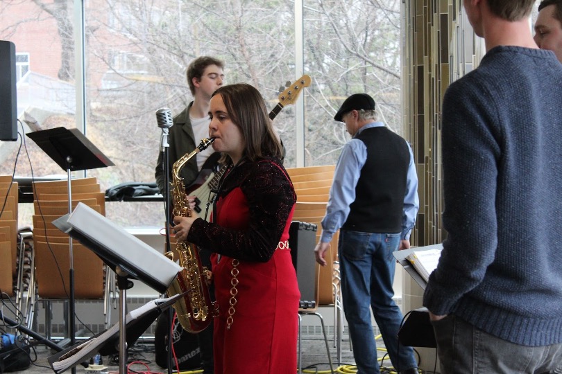 Driftless Jazz Ensemble plays during Earth Day lunch. Julia Weiner (‘25) I CHIPS 