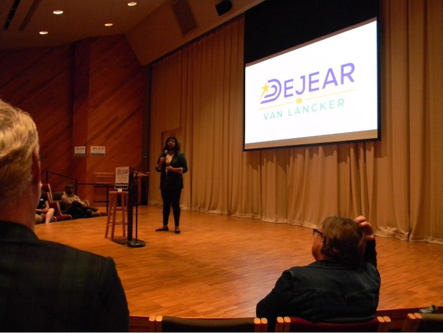 Deidre DeJear answers a constituent’s question at the town hall forum. Photo by Isabelle Pippert (‘23)
