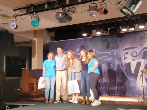 The Open Mic Night winners from left to right (Ethan Maldonado, Gretchen Dwyer, Bella Dasssow, flanked by Student Activities Council Homecoming co-chairs Anna Rem (‘23) and Michelle Armenta (‘23). Photo Courtesy of Lydia Marti.